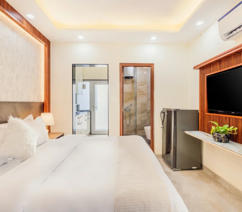 Studio Bedroom Front